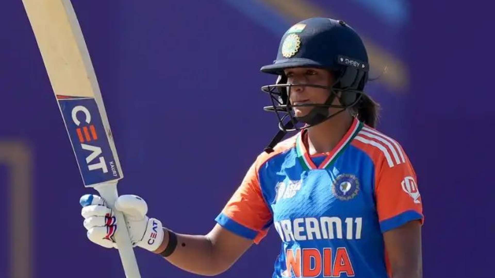 Harmanpreet Kaur ने स्मृति मंधाना को पछाड़कर भारतीय टीम की ओर से सबसे अधिक T20 रन बनाने वाली खिलाड़ी बन गई है। latest of 2024